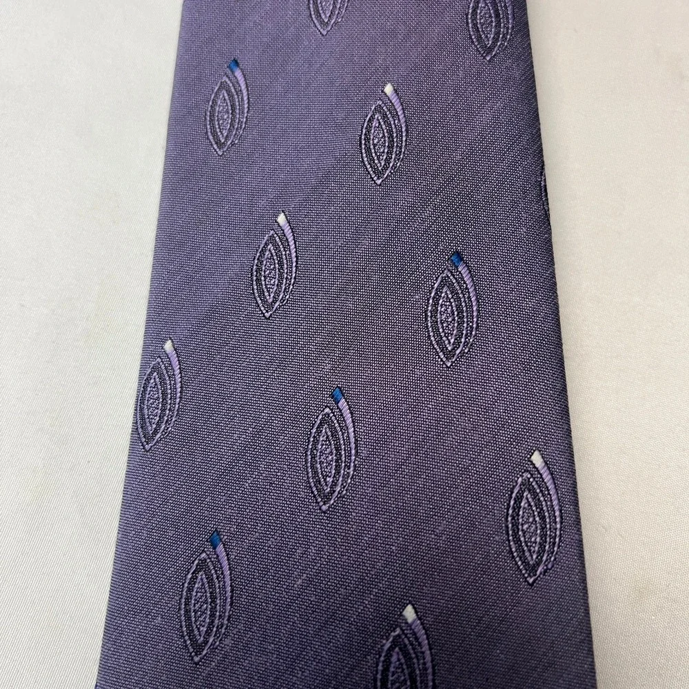 Austin Manor Mens Necktie Purple Paisley Print‎ Business Career Formal Tie